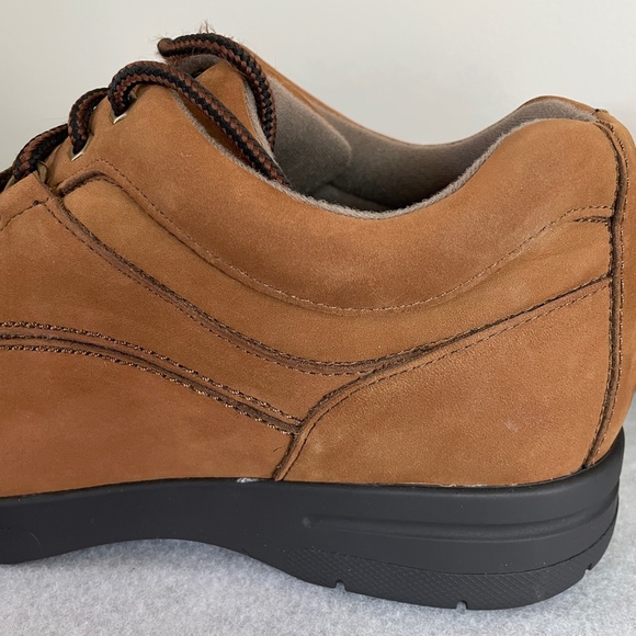 Drew Traveler Men’s Cognac Nubuck 11 Med - New in Box - Picture 13 of 16